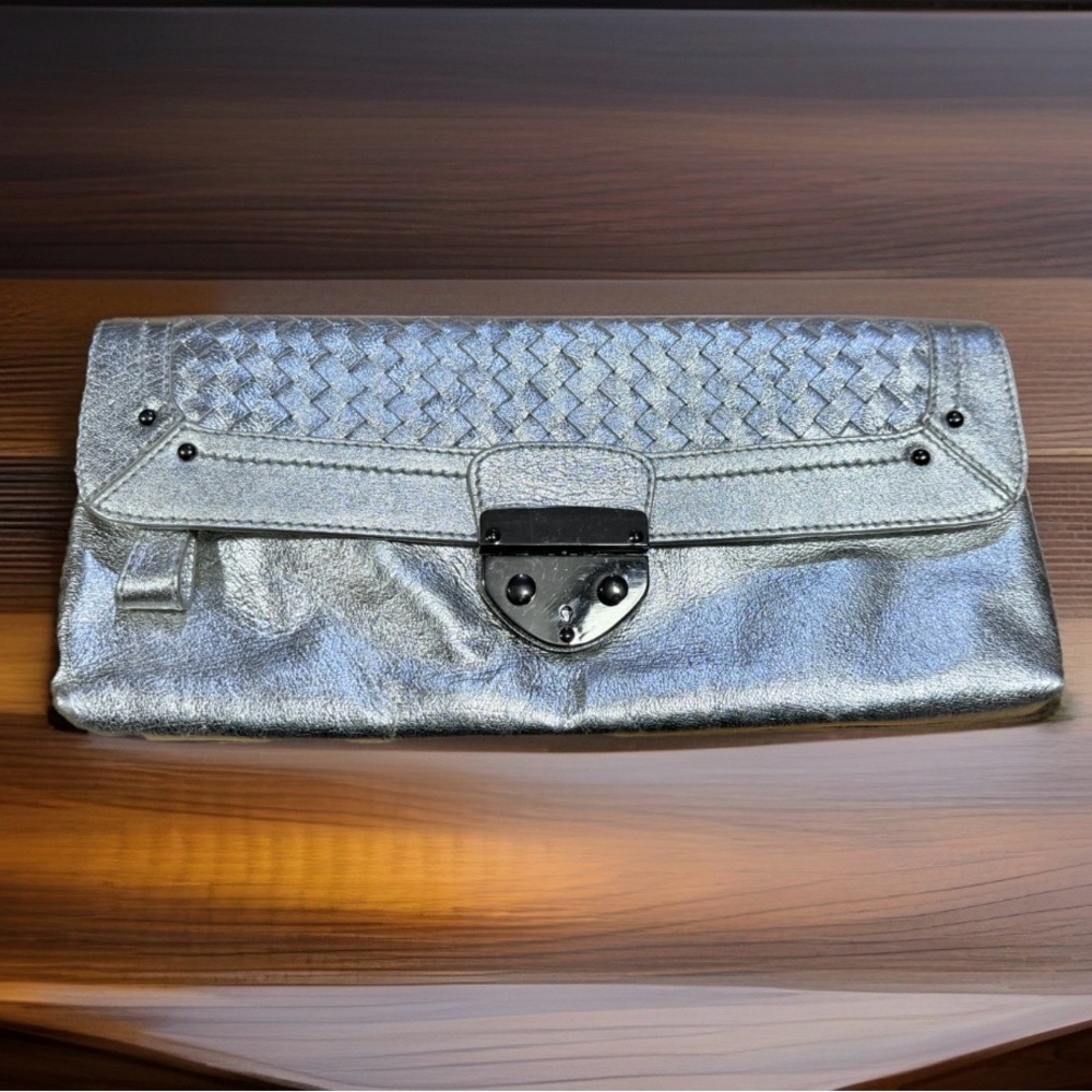 NwoT Harold's Elegant Faux Leather Silver Clutch Bag
